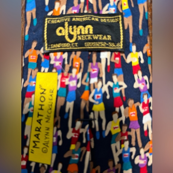 Alynn 100% Silk Runner High Running Sports "Marathon" Made in USA Necktie Tie - Picture 4 of 7